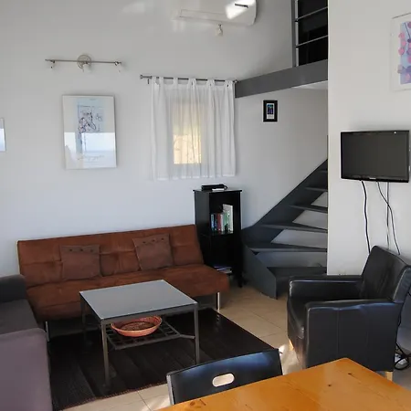 Leonidionhouses - The Kissakas Terrace House