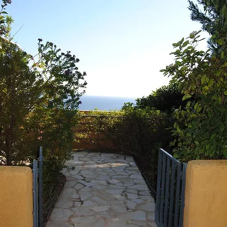 Leonidionhouses - The Kissakas Terrace House Leonídion