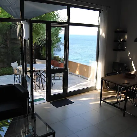 Ferienhaus Leonidionhouses - The Kissakas Terrace House *